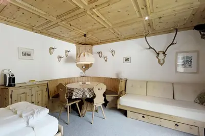 Image de Appartement d'une pièce au 2ème étage, d'environ 38 m2, dans une position calme