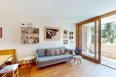 Apt 2 pièces 50 m2, au 1er étage.