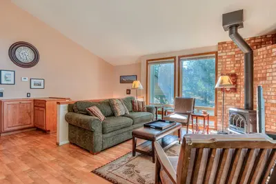 Image de Pineridge # 5 - Sunriver Locations de vacances à proximité de Fort Rock Park avec Sharc Passes