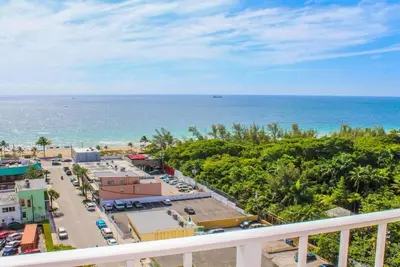 Image de Location semaine à Fort Lauderdale Beach Resort, Fl surplombant l'eau