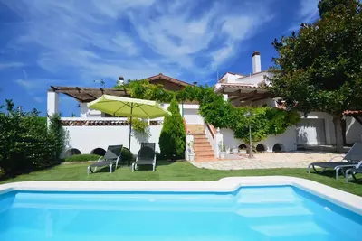 Location de maison de village avec piscine à Begur, Centre