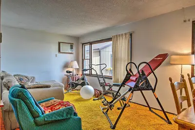 Image de Nouveau! HighPlaines Haven Apt - Fish, Hunt & Relax!