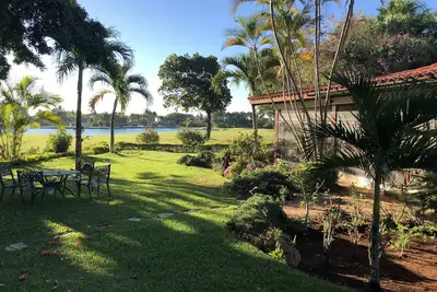 Image de Villa de golf tropicale - Liens \/ Vue sur le lac - Près de l'hôtel - Plage - Golf - Piscines - Femme de ménage \/ Cuisine WiFi