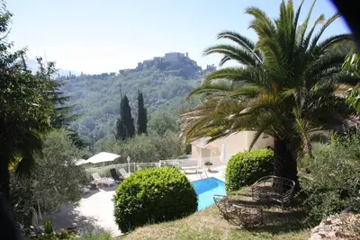 Image de Villa avec vue panoramique! très calme, idéalement située