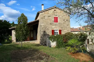Image de Très belle maison non-mitoyenne dans un village de caractère.