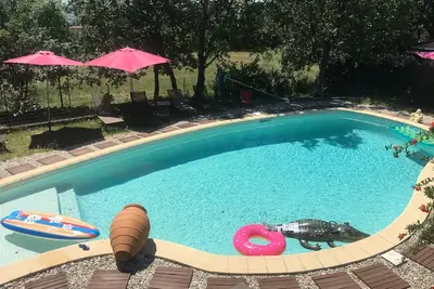 Image de Chalet avec terrasse à la campagne, situation calme idéale. Gites à l'unisson