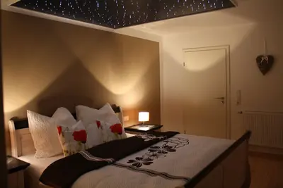 Image de 5 ***** (Dtv) Maison, modernes et confortablement meublées pour un maximum de 8 personnes.