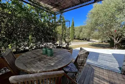 Image de Apartment on wooded land 2 minutes from the beaches and the center