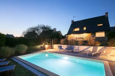 Image de Villa **** 10-12 Pers Piscine Chauffee Securisee Bord De Mer  Plage A 30 M