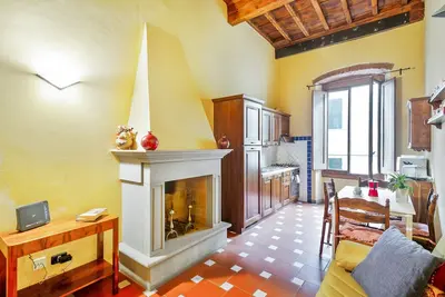 Image de San Lorenzo Wooden & Lovely Loft! x5