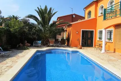 Image de Villa Sabine, clima, piscine privée, barbecue, wifi, à 200m. de la plage. Costa Brava