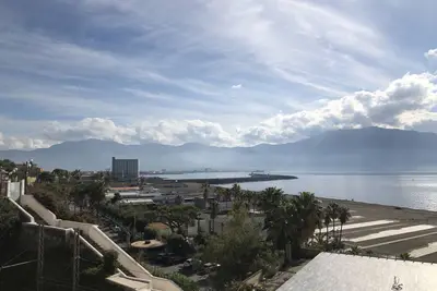 Image de Bleu clair - Appartement au milieu de tout