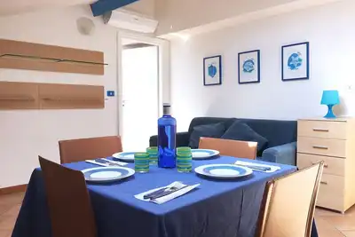 La Maison Bleue: bel appartement à quelques mètres de la mer de S. Lorenzo (Im)