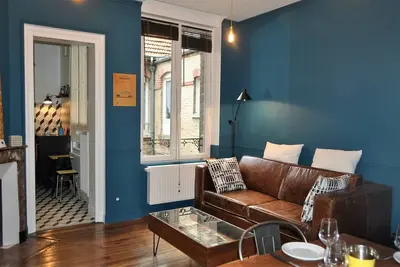 Image de Gîte centre ville Reims 75 eur avec parking Box 24\/24 contre l'immeuble 2€\/Jour