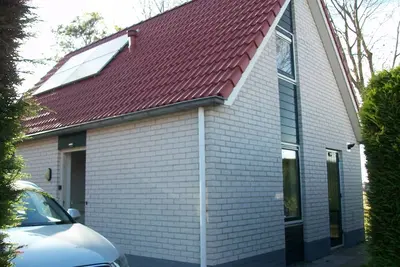 bungalow indépendant sur 450 m2 de terrain, jardin clos avec vue dégagée