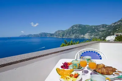 Image de Vista Vettica, amazing view on Capri and Positano from Praiano top section