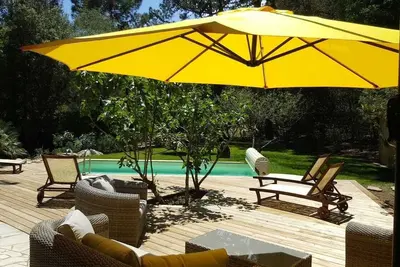 Image de Maison Porto-Vecchio, piscine privee chauffée, plage à 235m, clim, jardin clotu