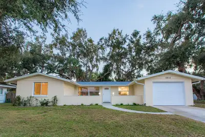 Image de Sarasota Home dans le quartier de Gulf Gate à 5 minutes de la plage