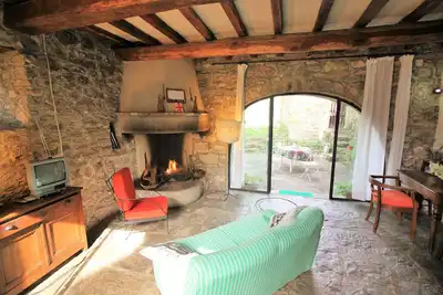 Image de Casa Arco: Cottage de charme avec piscine partagée et vue sur la vallée près de Florence