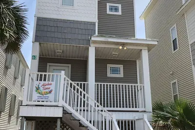 Image de Front de mer 3br / 3. 5ba Animaux acceptés! Promenade privée juste devant votre porte! !
