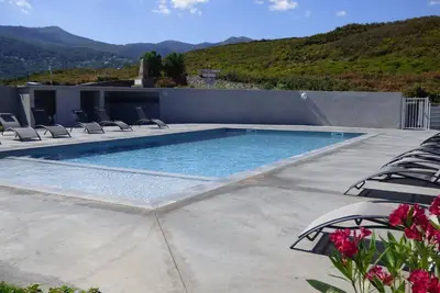 Image de Appartement T4 avec piscine dans résidence de standing \/ 6 personnes