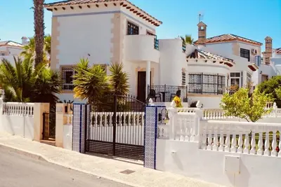 Image de Grande villa individuelle de 3 chambres, Wi-Fi gratuit,