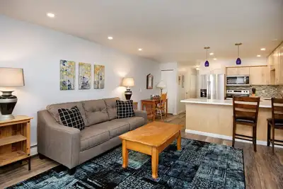 Image de Fraîchement rénové Condo 1br à distance de marche de toutes les choses Aspen!
