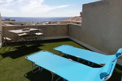 Image de Adorable studio. . . entre ciel et mer. . . .