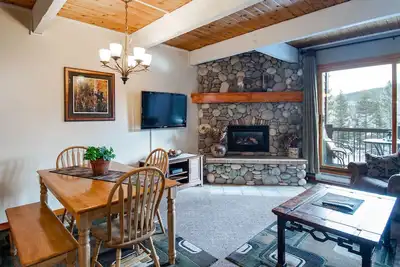 Image de Sundowner T9 Ski-in Condo Downtown Breckenridge Locations de vacances