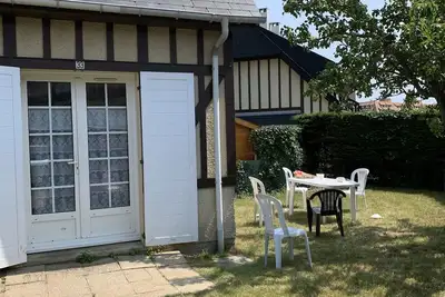 Image de Cottage Normand avec jardin privatif de 80 m2  à 300 m de la plage au calme