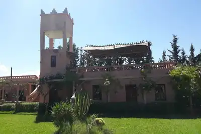 Image de Marrakech Chambre Riad vue sur montagne et piscine
