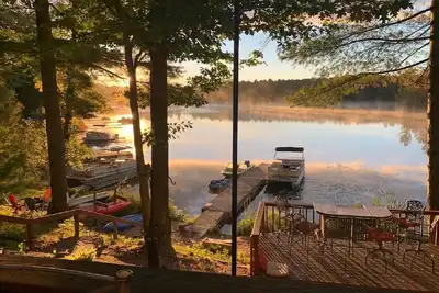 Image de Beautiful Lake House Ă seulement 18 km de Traverse City sur Spider Lake