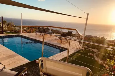 Image de Groupe & Maison Familiale Galant, Jusqu'À 17 Ans, Curacao