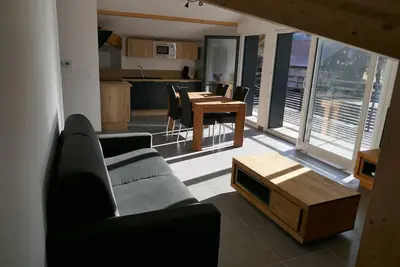 Image de Appartement neuf dans résidence calme entre lac et montagnes