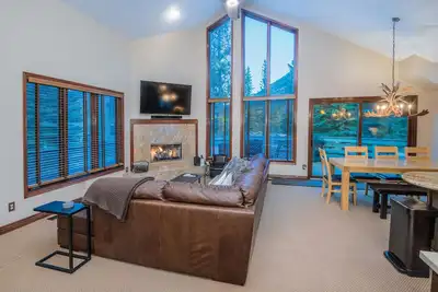 Maison unifamiliale dans un cadre magnifique à East Vail, près du bus gratuit! !