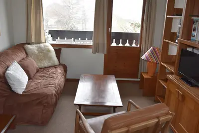Image de Duplex ensoleillé avec piscine chauffée, proche centre et pistes