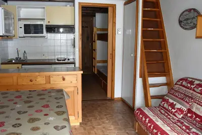 Image de Studio en mezzanine, près des pistes, balcon sud/est, garage privé