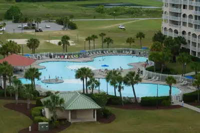 Image de Magnifiquement décoré 2br avec une vue imprenable dans les Villas Yacht Club! Situé dans Barefoot Resort!