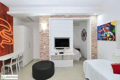 Image de Beau studio calme pour 3 personnes avec machine à laver à Copacabana!