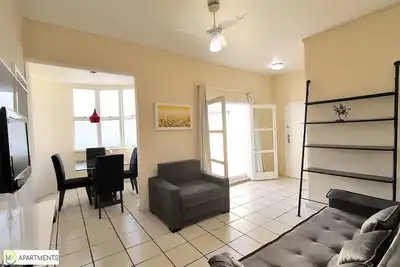 Image de Appartement pas cher à un pâté de maisons de la plage à Copacabana pour 6 personnes!