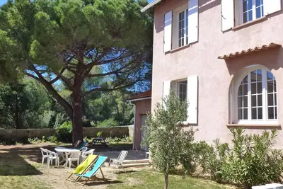 Image de A 70 mètres de la plage, idéalement située au coeur de Bandol