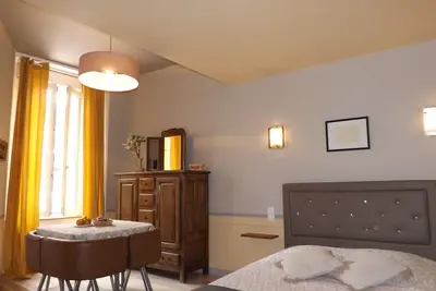 Image de Chambre meublée chic à prix choc