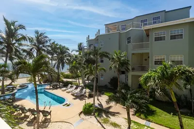 Condo 2 chambres vue mer