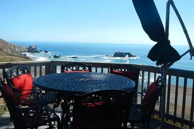 Image de Superbe, haut de gamme, joyau en bord de mer à l'intérieur d'un parc de plage unique en son genre (Goat Rock)