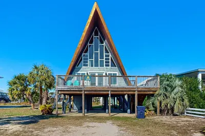 Cadre unique en bord de mer avec porches, vues fantastiques et accès à l'océan