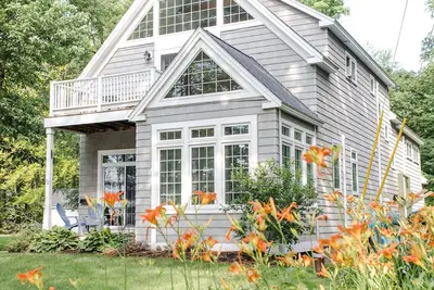 Image de Nouveau Sebago Lake Home À Pied Sandy Beach