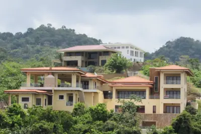 Image de Incomparable: Propriété avec vue sur l'océan. 10 minutes de la marina de Los Suenos. Gated.