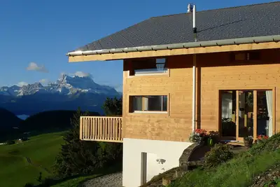 Image de 5 étoiles Alpine Chalet, 4-5 chambres, un sauna, d'été de luxe et de retraite d'hiver