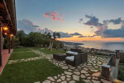 Image de Villa avec vue incroyable sur Sorrente avec piscine, parking, barbecue et cuisine extérieure