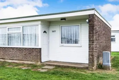 Image de Chalet accueillant, jumelé, 2 chambres à California Sands près de Norfolk Broads